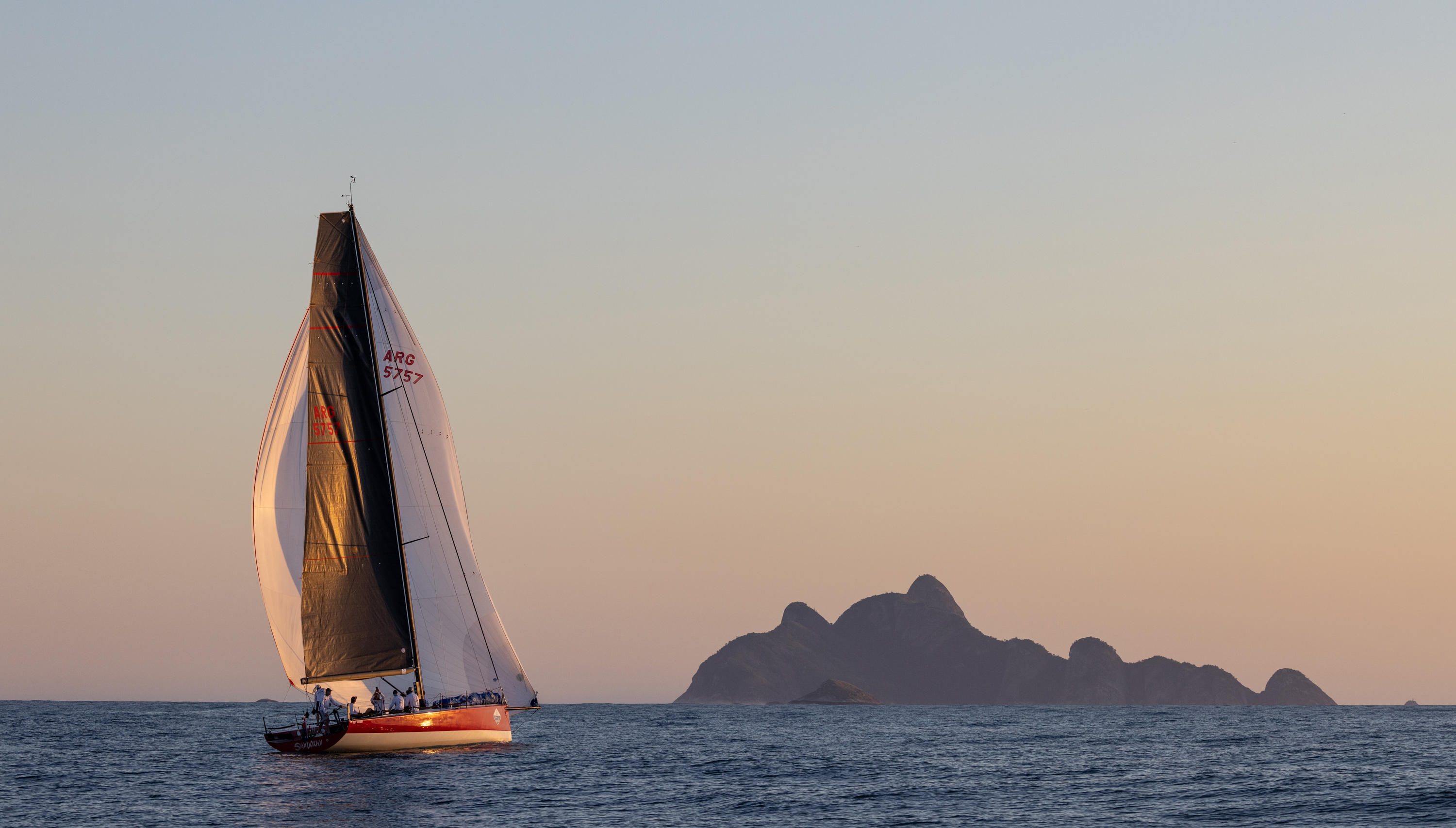Maior desafio da Semana Internacional de Vela de Ilhabela Daycoval é marcado por recordes